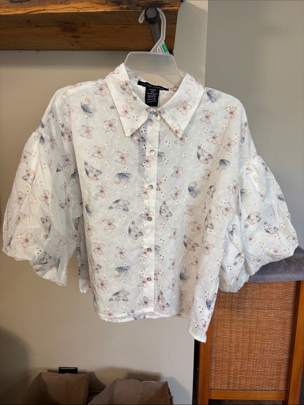 love, Fire White Floral Eyelet Button-Down Puff Sleeve Blouse
